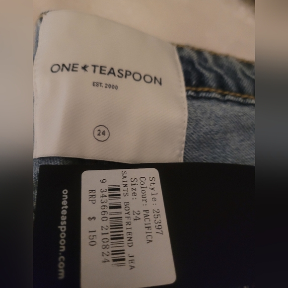 One Teaspoon Distressed Blue Denim. Size 24. NWT - Picture 2 of 5